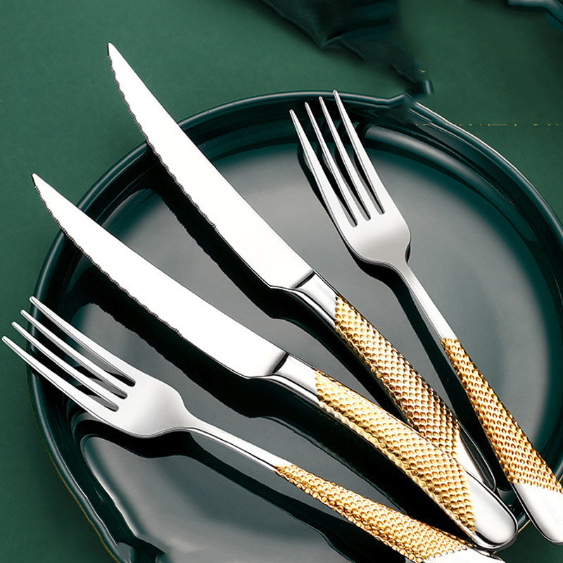 Enhance Your Dining Experience with Our Cutlery Set