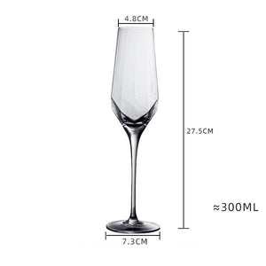 Elevate Your Wine Experience with Our Red Wine Glass Set