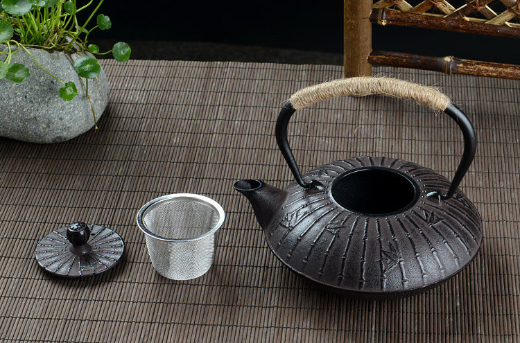 Cast iron kettle